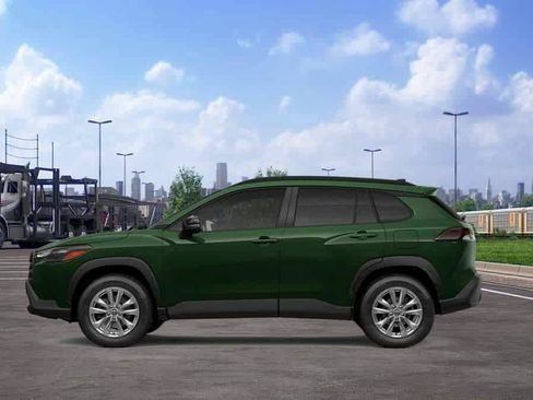 New 2026 Toyota Corolla Cross LE w/ Moonroof Package AWD/4WD image 4