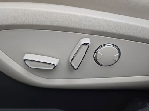 Used 2018 Lincoln MKX Select w/ Select Plus Package image 13