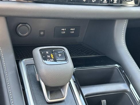 New 2026 Nissan Pathfinder SL w/ SL Premium Package AWD/4WD image 34