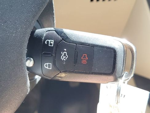 Used 2014 Ford Fusion SE w/ Equipment Group 202A image 27