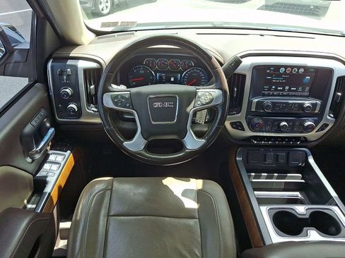 Used 2018 GMC Sierra 1500 SLT AWD/4WD image 11