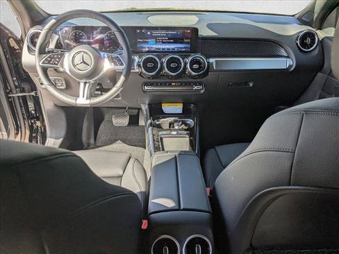Used 2026 Mercedes-Benz GLB 250 image 13