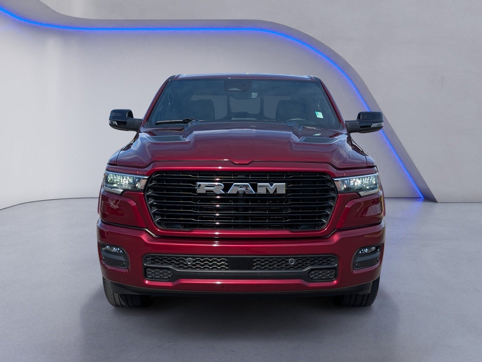 Used 2025 RAM 1500 Laramie AWD/4WD image 3
