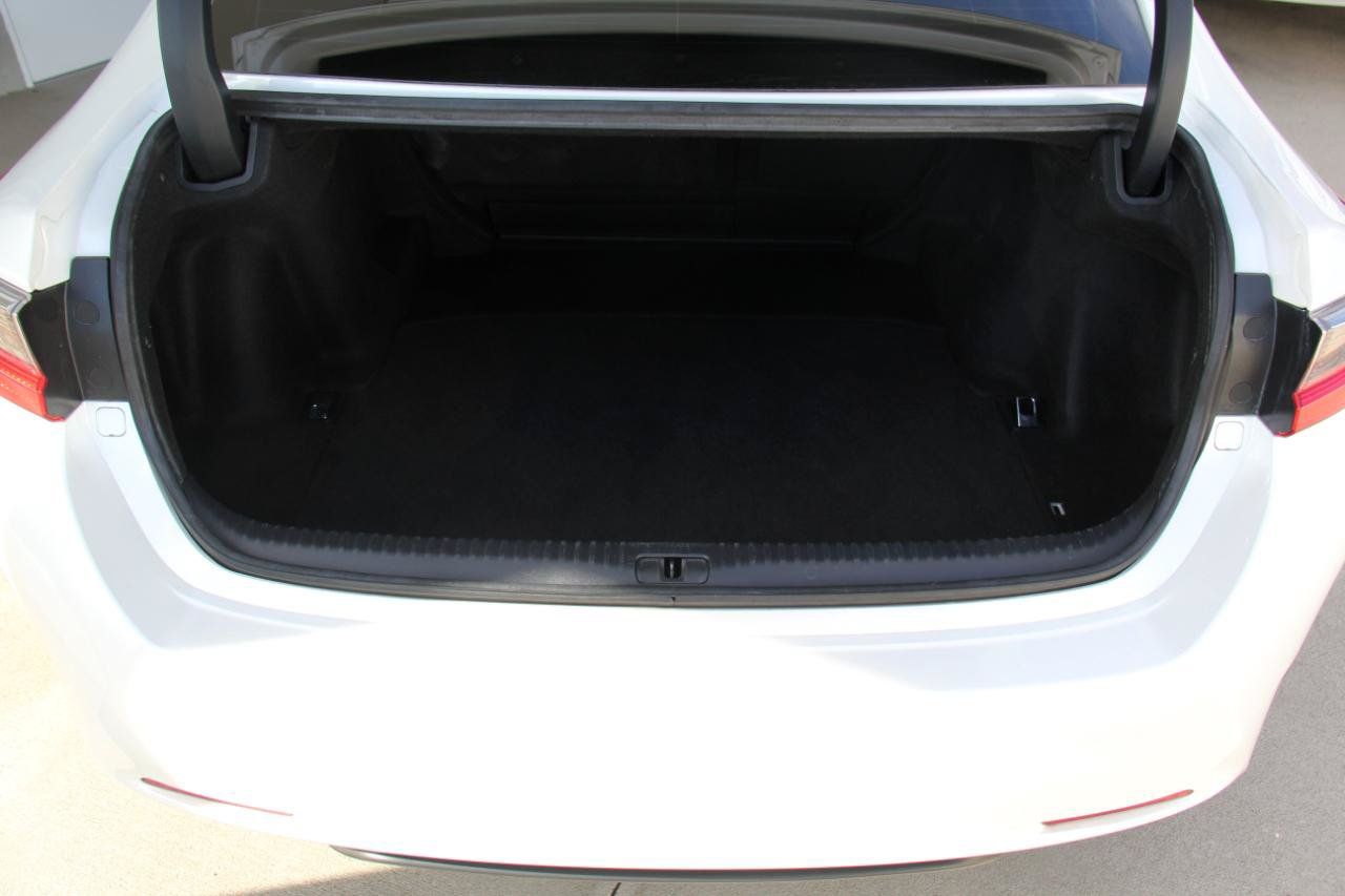 Used 2016 Lexus RC 200t RWD image 21