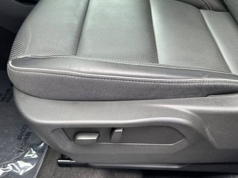 Used 2023 Buick Envision Essence AWD/4WD image 13