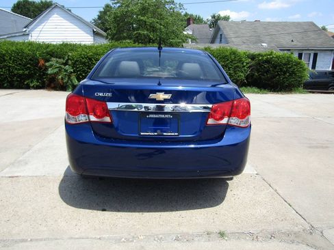 Used 2012 Chevrolet Cruze LS w/ Connectivity Package FWD image 3