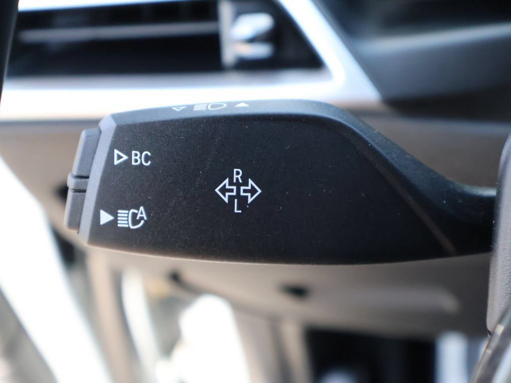 Used 2026 BMW M4 xDrive Competition AWD/4WD image 38