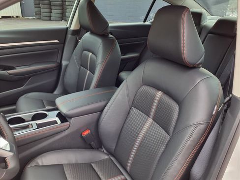 New 2025 Nissan Altima 2.5 SR image 12