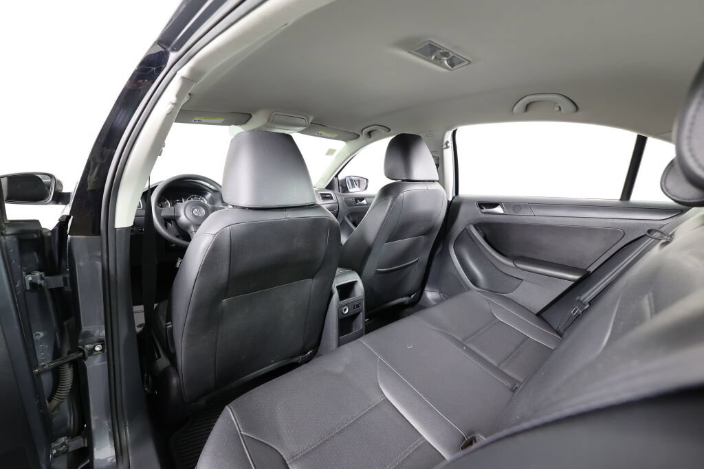 Used 2014 Volkswagen Jetta SE FWD image 14