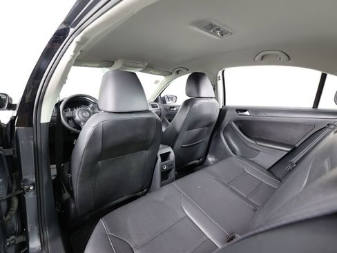 Used 2014 Volkswagen Jetta SE FWD image 14
