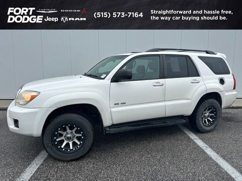 Used 2007 Toyota 4Runner SR5 AWD/4WD image 1