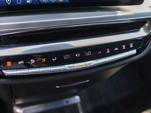 Certified 2024 Cadillac Lyriq Sport AWD/4WD image 17