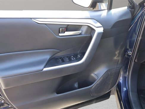 Certified 2025 Toyota RAV4 XLE image 27