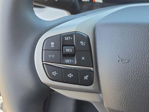 New 2026 Ford Explorer Active RWD image 19