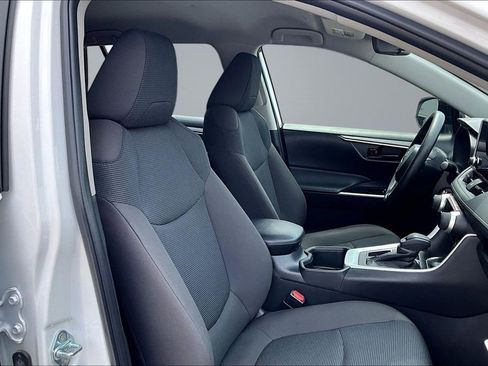 Used 2025 Toyota RAV4 LE image 29