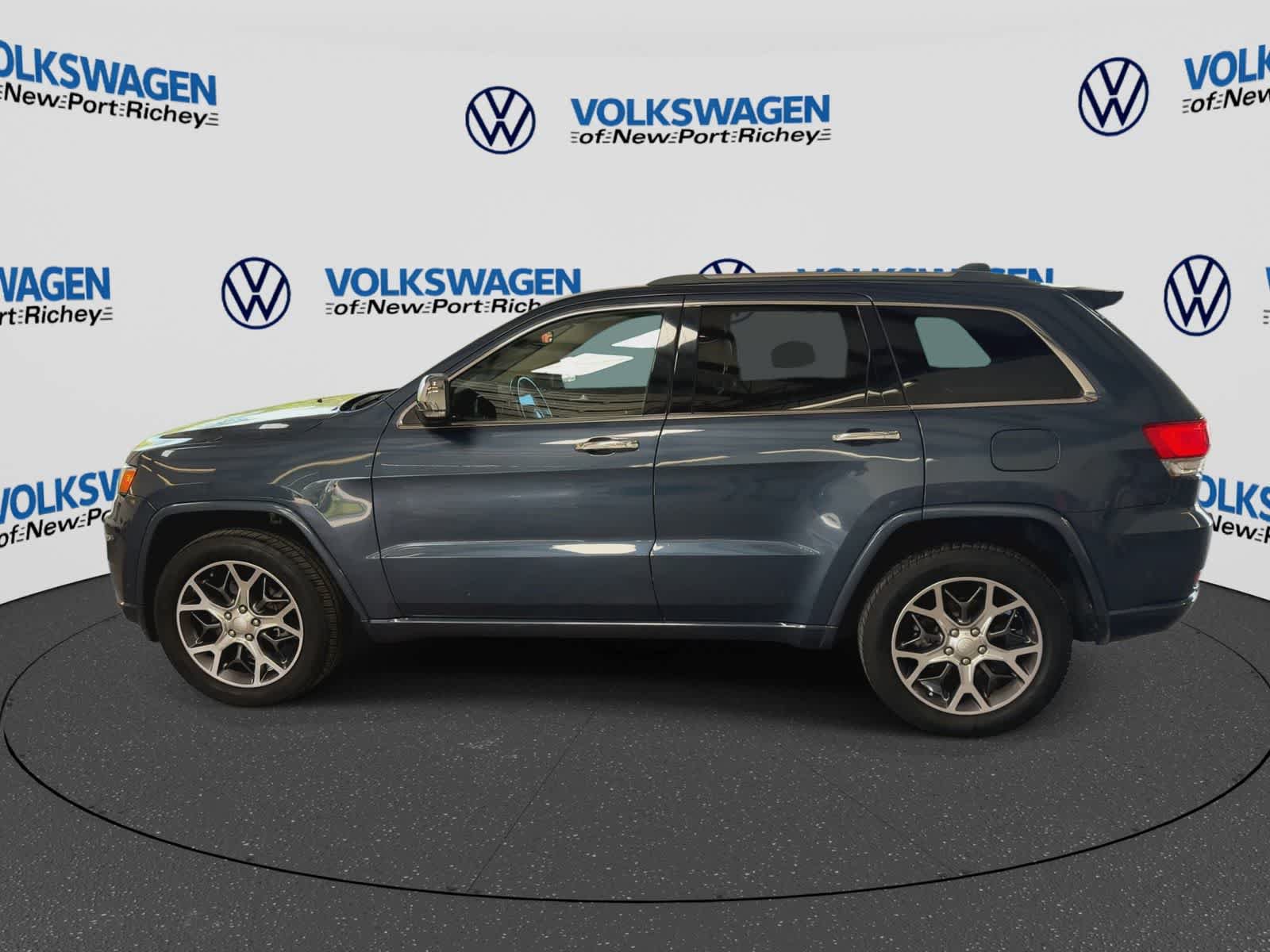 Used 2019 Jeep Grand Cherokee Overland AWD/4WD image 5