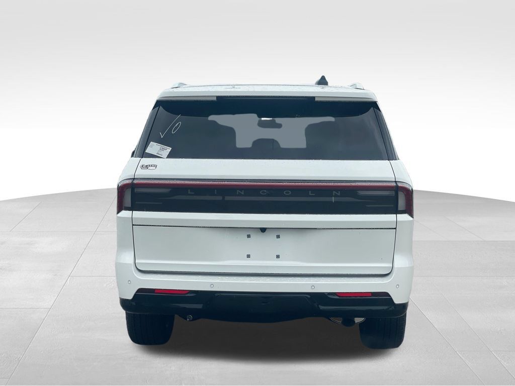 New 2026 Lincoln Navigator Premiere AWD/4WD image 4