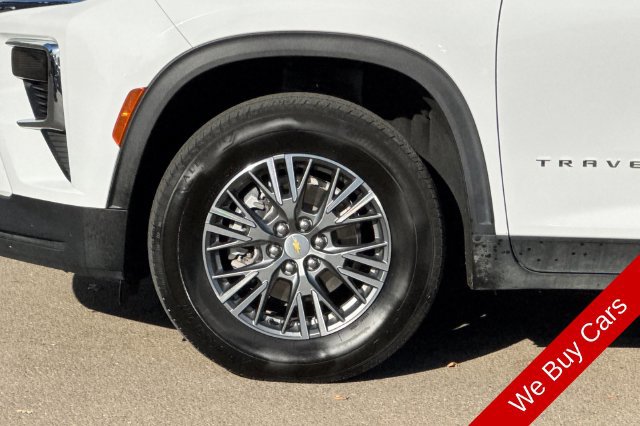 Used 2025 Chevrolet Traverse LT AWD/4WD image 32