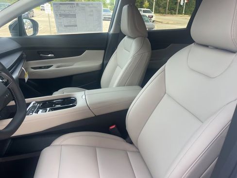 New 2025 Nissan Murano SV image 8