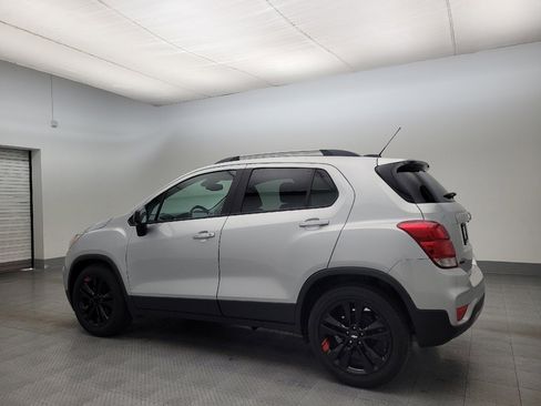 Used 2020 Chevrolet Trax LT w/ Redline Edition image 3