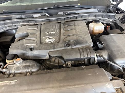 Used 2019 Nissan Armada Platinum w/ Captain's Chairs Package AWD/4WD image 18