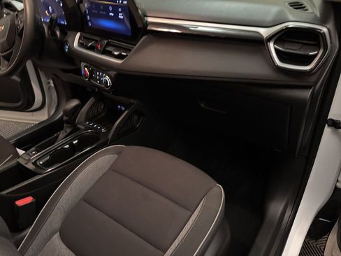 Used 2025 Chevrolet TrailBlazer LT image 22