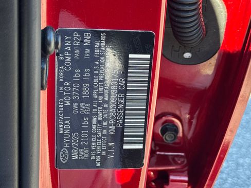 Certified 2025 Hyundai Venue SEL image 36