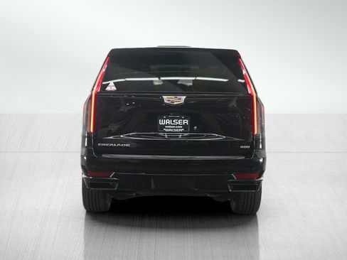Used 2022 Cadillac Escalade Sport Platinum w/ Heavy-Duty Trailer Package AWD/4WD image 4