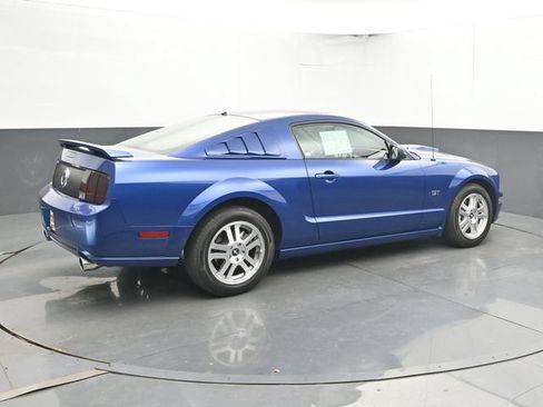 Used 2007 Ford Mustang GT Premium RWD image 2