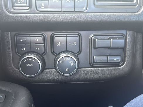 Used 2021 Chevrolet Tahoe LT w/ Luxury Package AWD/4WD image 14