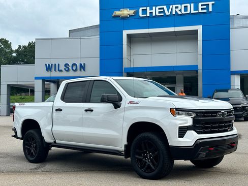 New 2025 Chevrolet Silverado 1500 LT Trail Boss w/ Convenience Package II image 1
