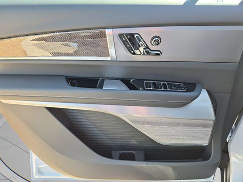 New 2026 Cadillac Vistiq Luxury AWD/4WD image 27