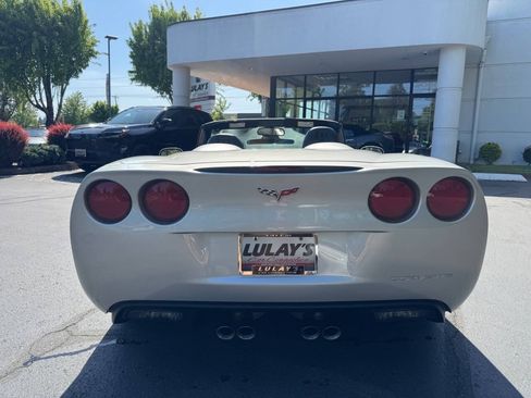 Used 2005 Chevrolet Corvette Convertible w/ Preferred Equipment Group RWD image 6