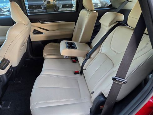 Used 2023 INFINITI QX60 Sensory w/ Cargo Package image 10