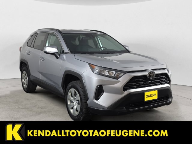 Used 2021 Toyota RAV4 LE AWD/4WD image 3