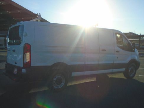 Used 2018 Ford Transit 250 148 Low Roof image 5