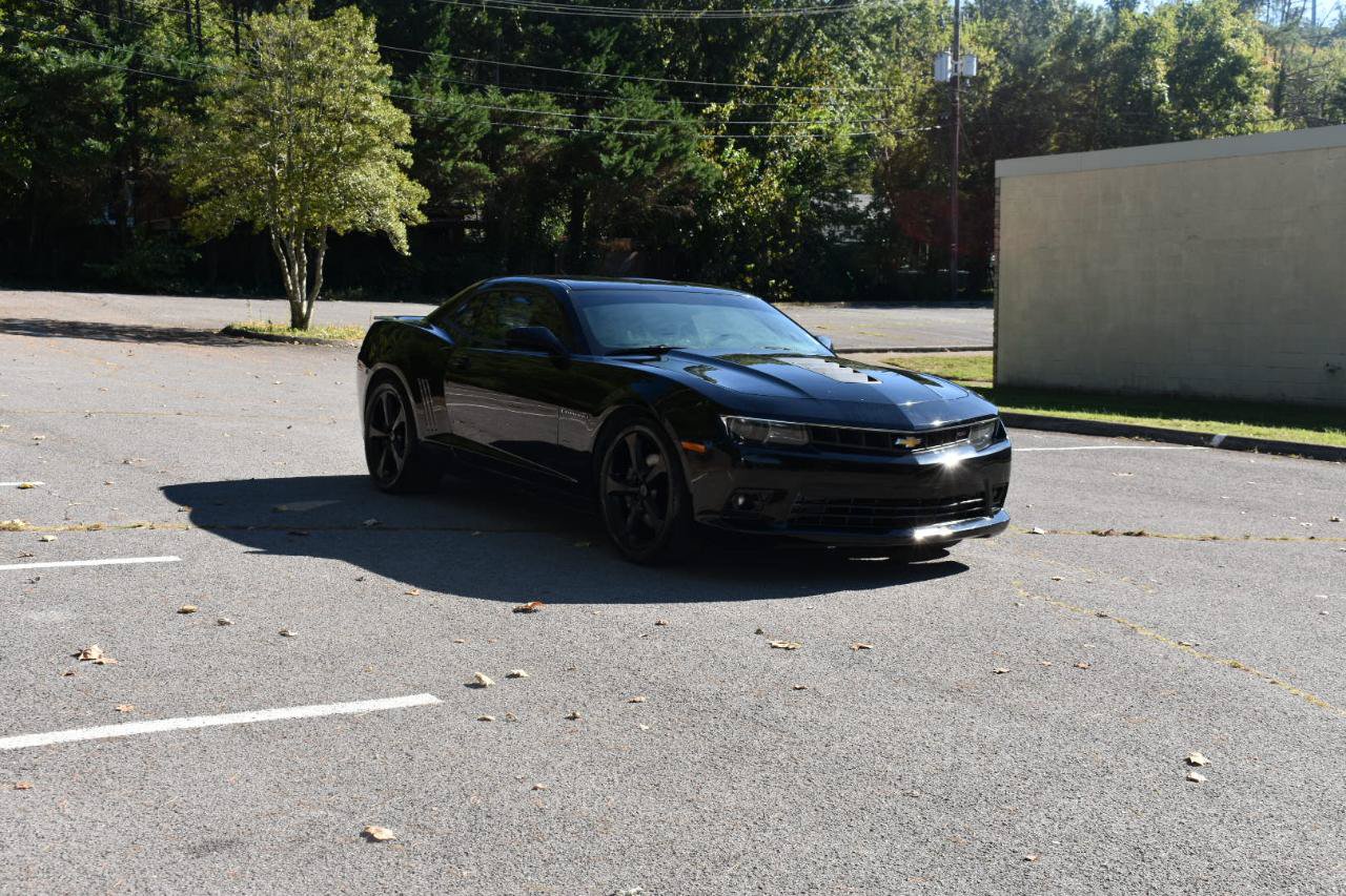 Used 2015 Chevrolet Camaro SS w/ RS Package RWD image 9