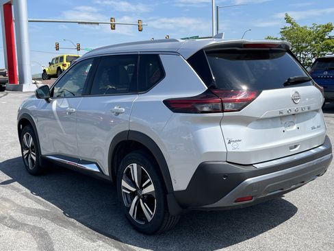 Used 2023 Nissan Rogue SL w/ SL Premium Package AWD/4WD image 9