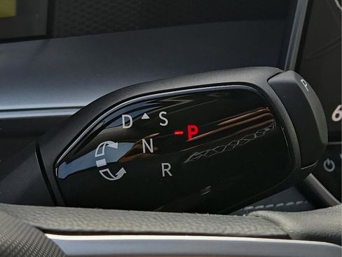 New 2026 Volkswagen Tiguan SE image 23