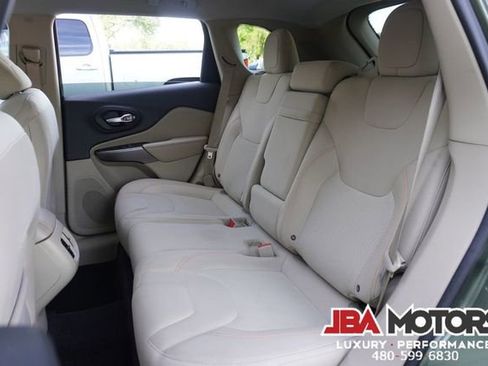 Used 2019 Jeep Cherokee Latitude w/ Popular Appearance Group FWD image 76