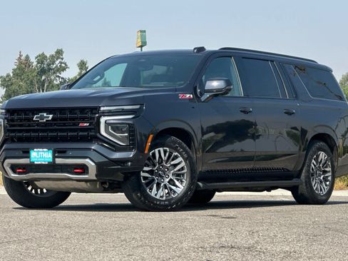 Used 2025 Chevrolet Suburban Z71 w/ Z71 Off-Road Package AWD/4WD image 1