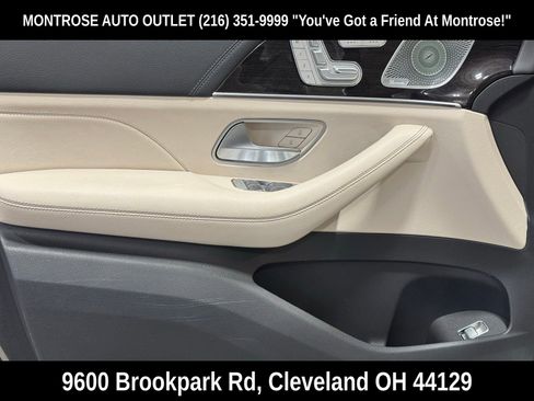 Used 2020 Mercedes-Benz GLE 350 4MATIC w/ MBUX Technology Package image 11
