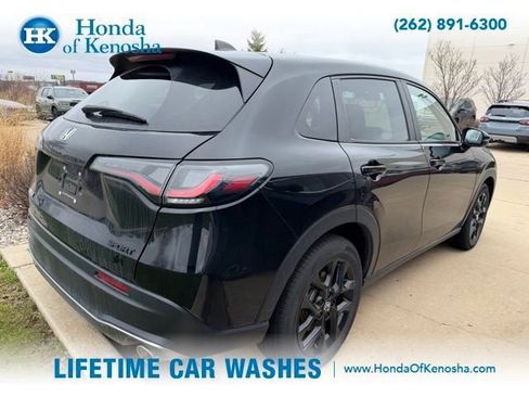 Used 2025 Honda HR-V Sport image 2