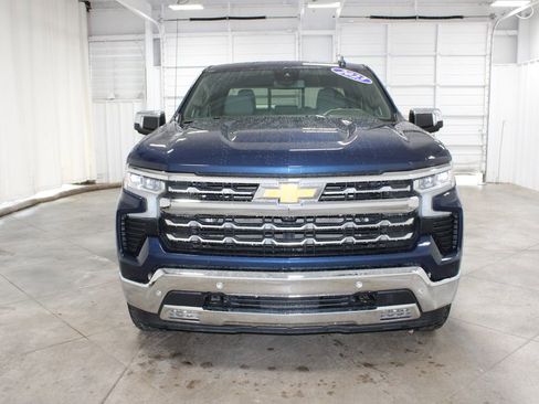 Used 2023 Chevrolet Silverado 1500 LTZ AWD/4WD image 3