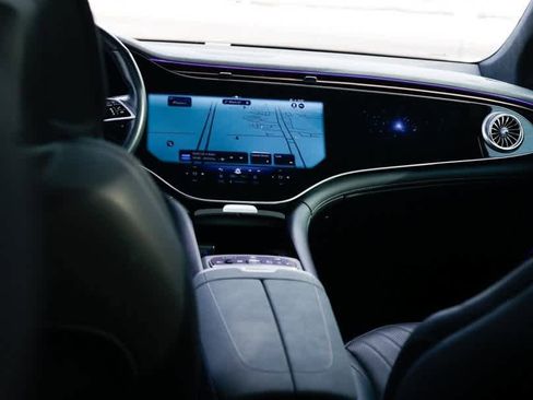 Certified 2023 Mercedes-Benz EQS 580 4MATIC SUV image 21