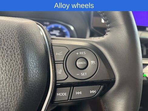 Used 2024 Toyota Venza Limited image 17