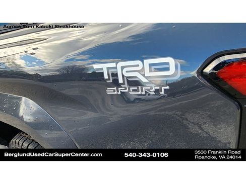 Used 2024 Toyota Tacoma TRD Sport image 11