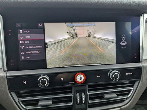 Certified 2026 Porsche Macan Turbo AWD/4WD image 21