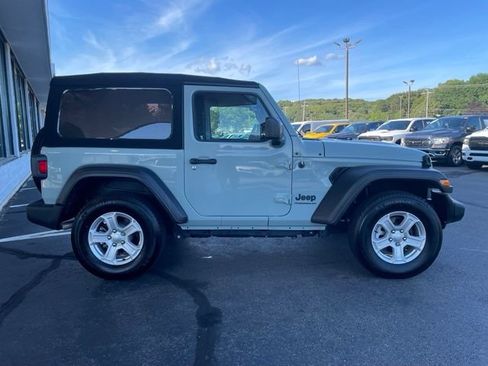 Used 2023 Jeep Wrangler Sport AWD/4WD image 2