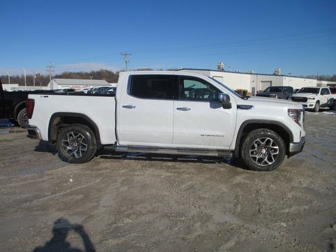 New 2026 GMC Sierra 1500 SLT w/ SLT Premium Plus Package image 3